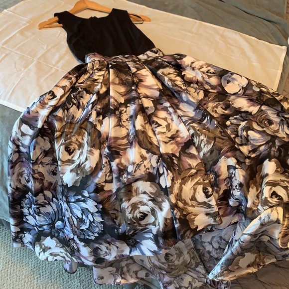 st fashions new york Dresses & Skirts - Fun and photogenic dress